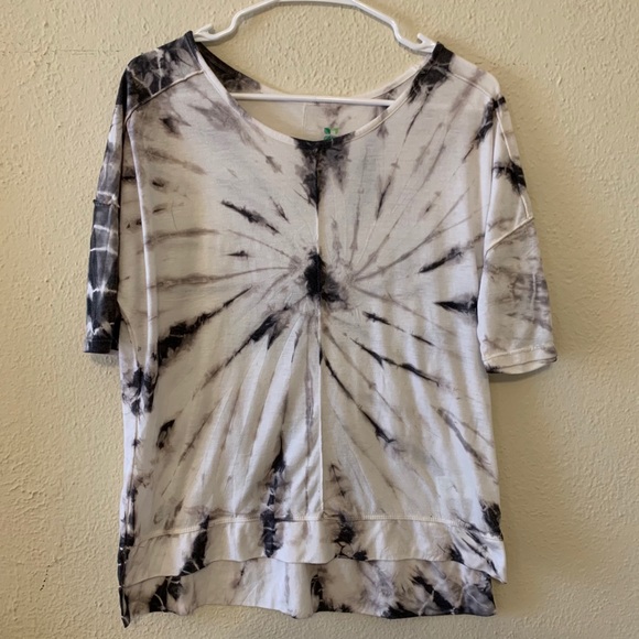 Cute Tie Dye top - Picture 1 of 4